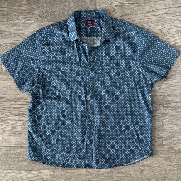 🌼UNTUCKit🌼 Blue Geometric Button Down Shirt, Size XXL - Picture 1 of 7
